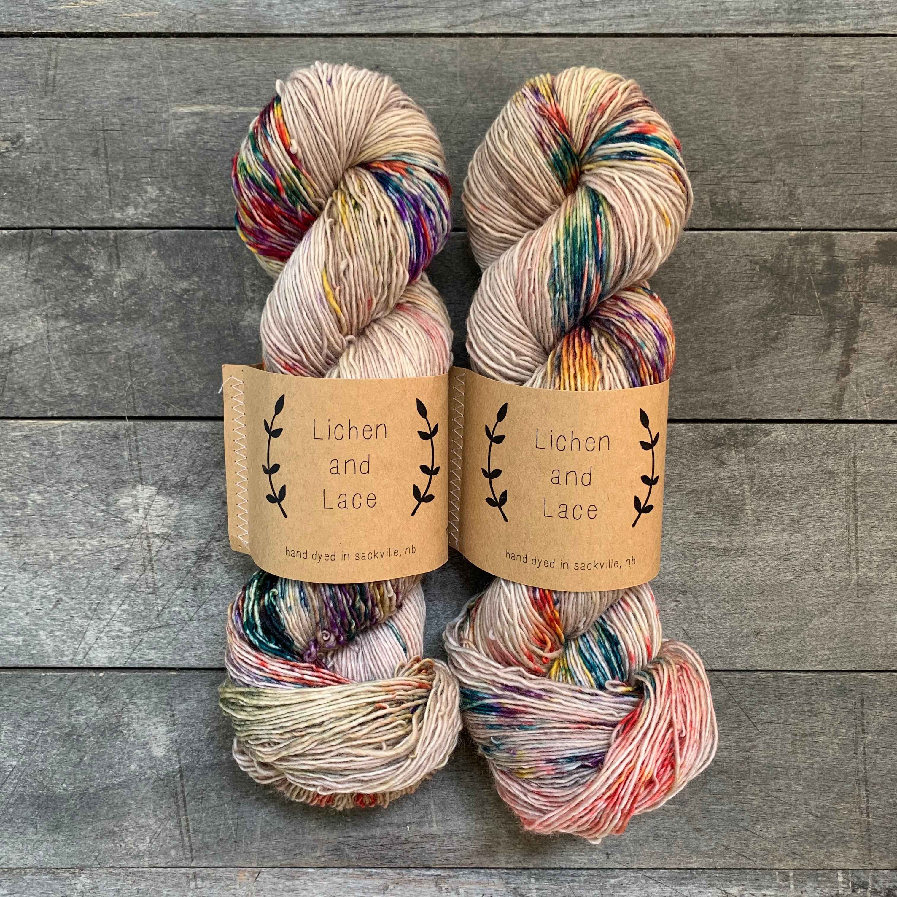 pressed flowers – Lichen and Lace