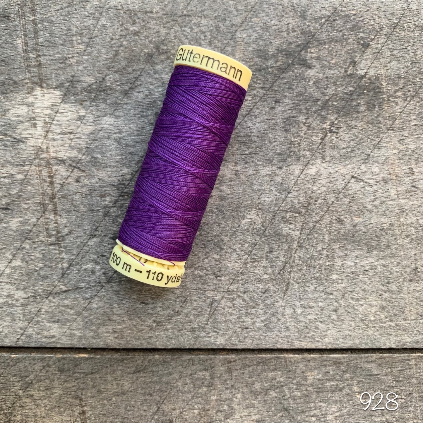 Gütermann sew-all thread - #928 hydrangea